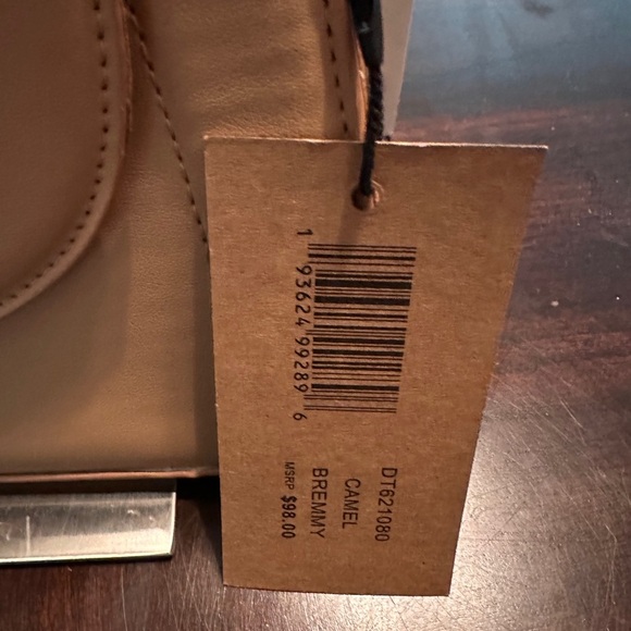 Steve Madden Beige Mini Bag with Gold Chain - Picture 3 of 9